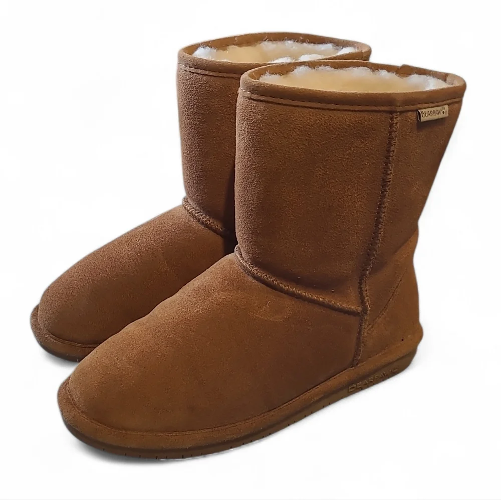 Bearpaw Emma Sheepskin Suede Short Boots Chestnut Youth 5 Wide Women's 6.5 Wide